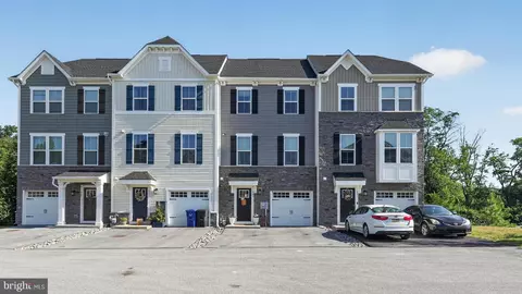 265 Sugar Maple Sq, Downingtown, PA 19335