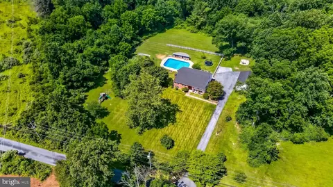 320 Barneston Rd, Glenmoore, PA 19343