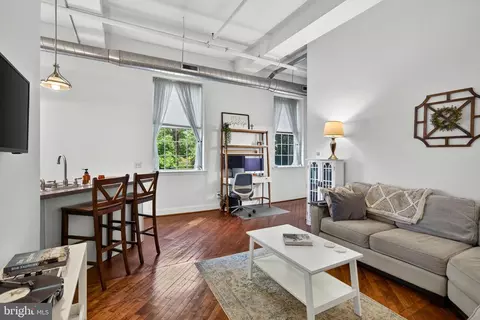 541 Washington Ave # 202, Phoenixville, PA 19460