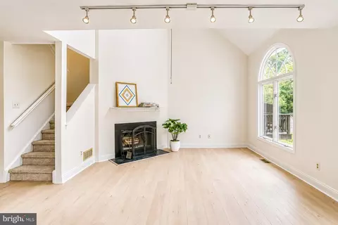 Living - 101 E Thomas Ct, Kennett Square, PA 19348 photo 2 of 3
