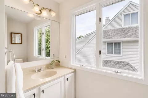 Bath - 101 E Thomas Ct, Kennett Square, PA 19348 photo 6 of 6