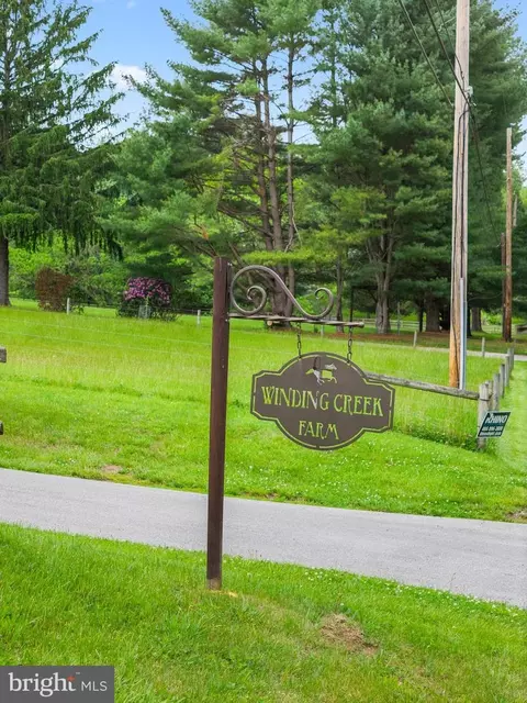 592 W Creek Rd, West Chester, PA 19382