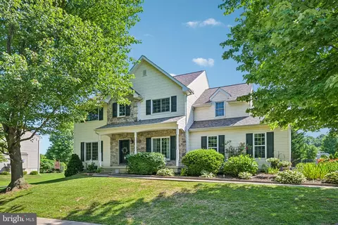 819 Edna Jane Ln, West Grove, PA 19390