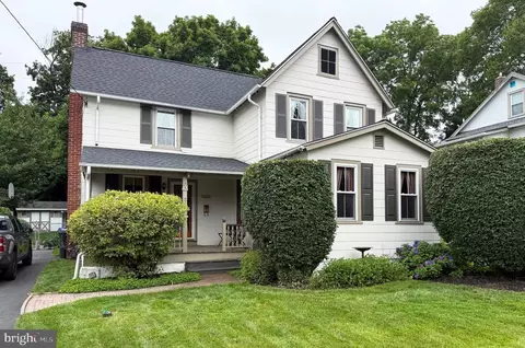 3 Maple Ave, Paoli, PA 19301