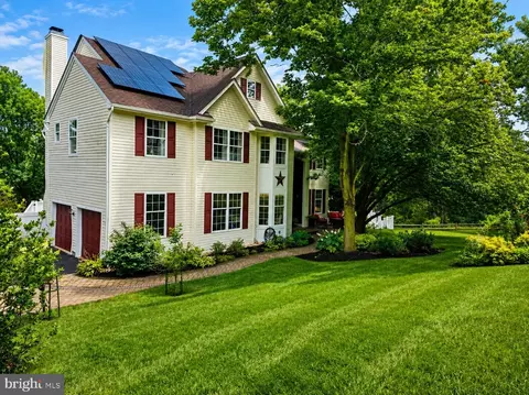 11 Belmont Cir, Avondale, PA 19311