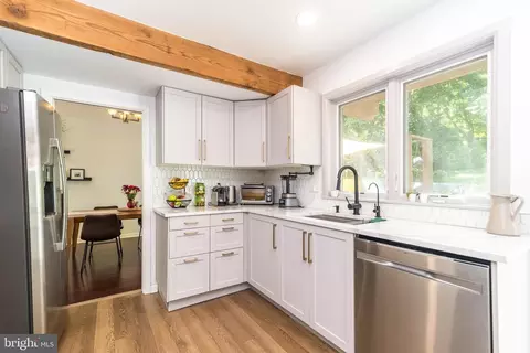 Kitchen - 329 Biddle Dr, Exton, PA 19341 photo 3 of 5