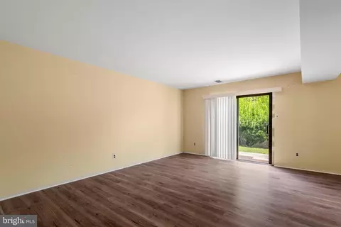 Living - 209 Chase Rd, Chesterbrook, PA 19087 photo 2 of 4