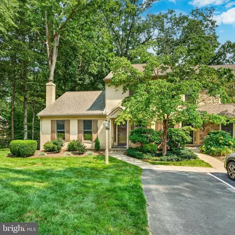1401 Weatherstone Dr #1401, Paoli, PA 19301