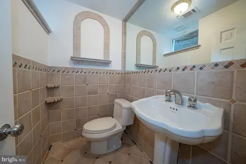 Bath - 577 Tory Hill Rd, Devon, PA 19333 photo 5 of 5