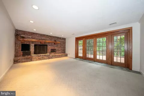 Living - 577 Tory Hill Rd, Devon, PA 19333 photo 10 of 10