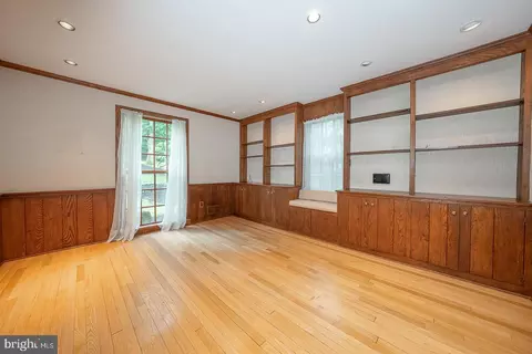 Living - 577 Tory Hill Rd, Devon, PA 19333 photo 6 of 10