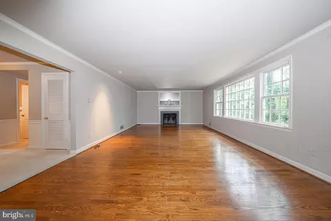 Living - 577 Tory Hill Rd, Devon, PA 19333 photo 3 of 10