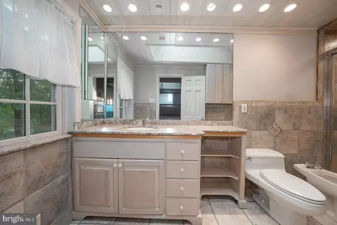 Bath - 577 Tory Hill Rd, Devon, PA 19333 photo 1 of 5