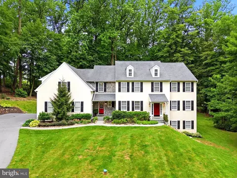 661 Saint Matthews Rd, Chester Springs, PA 19425