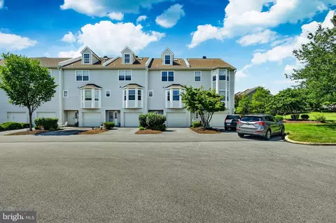 335 Huntington Ct #31, West Chester, PA 19380