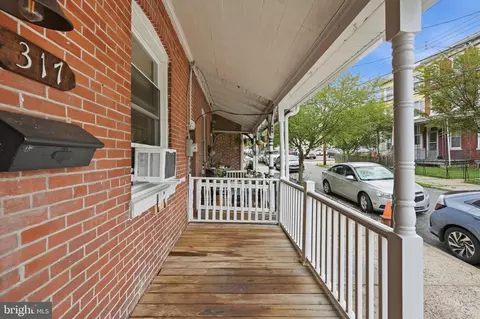 317 Hall St, Phoenixville, PA 19460