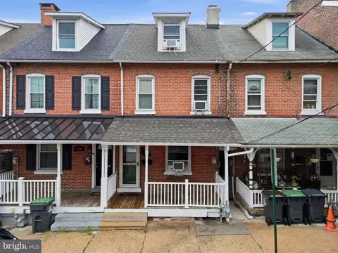 317 Hall St, Phoenixville, PA 19460