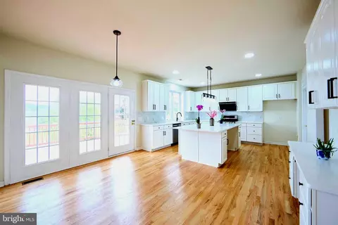 184 Magnolia Dr, Chester Springs, PA 19425