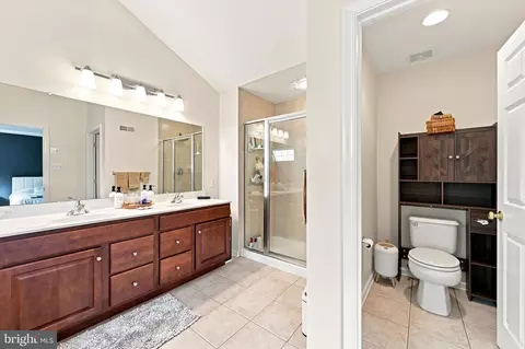 Bath - 277 Cherry Ln, Kennett Square, PA 19348 photo 3 of 3