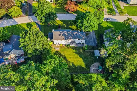View/Area - 417 Heatherwood Ln, Devon, PA 19333 photo 7 of 8