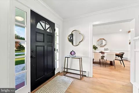 Entry Way - 417 Heatherwood Ln, Devon, PA 19333 photo 1 of 4