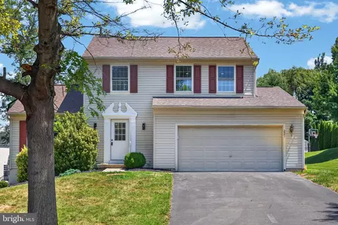 221 Flagstone Cir, Coatesville, PA 19320