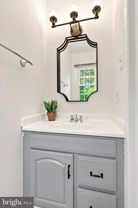 Bath - 303 Landsende Rd, Devon, PA 19333 photo 1 of 2