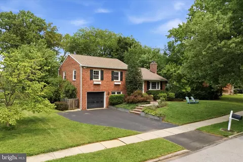 Exterior - 303 Landsende Rd, Devon, PA 19333 photo 6 of 6
