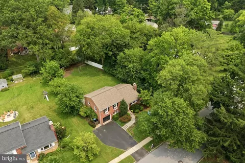 View/Area - 303 Landsende Rd, Devon, PA 19333 photo 1 of 2