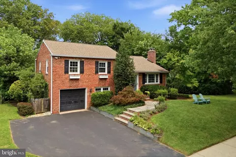 Exterior - 303 Landsende Rd, Devon, PA 19333 photo 3 of 6
