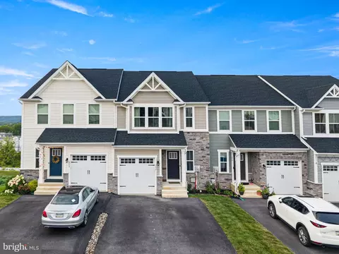 240 Chase Dr, Downingtown, PA 19335