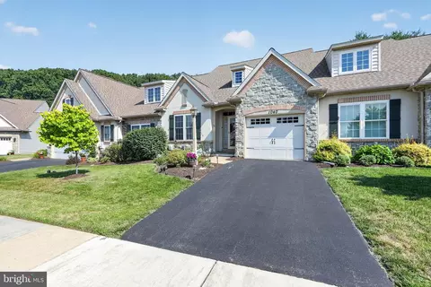 1040 Aris Pear Way #5, Downingtown, PA 19335