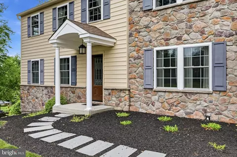 310 Fairview Dr, Exton, PA 19341 photo 2