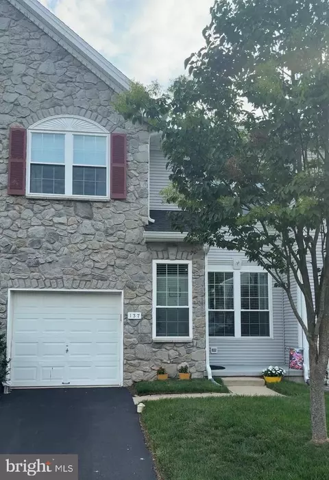 137 Chaps Ln, West Chester, PA 19382