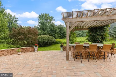 Exterior - 154 Forest Dr, Kennett Square, PA 19348 photo 2 of 6