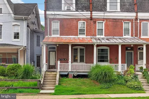 176 1st Ave, Phoenixville, PA 19460