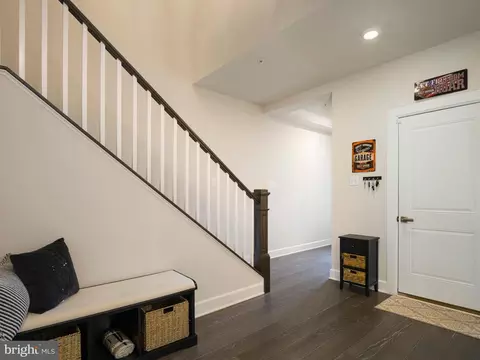 Entry Way - 164 Rehoboth Rd, Wayne, PA 19087 photo 2 of 7
