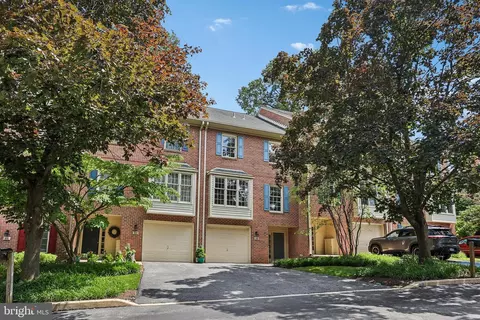 Exterior - 103 Brighton Cir, Devon, PA 19333 photo 6 of 10