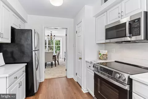 Entry Way - 103 Brighton Cir, Devon, PA 19333 photo 1 of 5