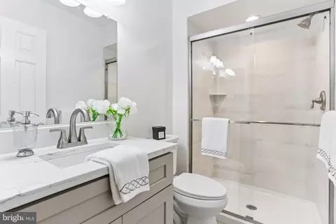 Bath - 103 Brighton Cir, Devon, PA 19333 photo 3 of 5