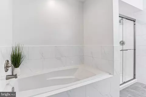 Bath - 103 Brighton Cir, Devon, PA 19333 photo 5 of 5
