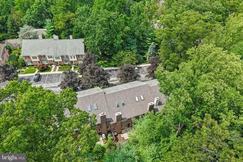 View/Area - 103 Brighton Cir, Devon, PA 19333 photo 5 of 6