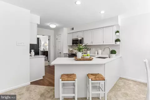 Kitchen - 103 Brighton Cir, Devon, PA 19333 photo 2 of 3