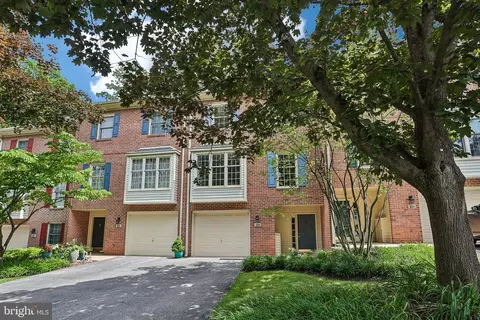 Exterior - 103 Brighton Cir, Devon, PA 19333 photo 8 of 10