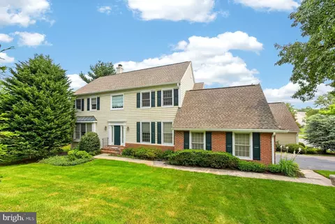 116 Warrington Way #F-16, Malvern, PA 19355