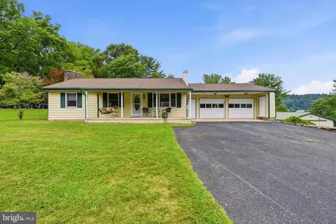 209 Hill Rd, Elverson, PA 19520
