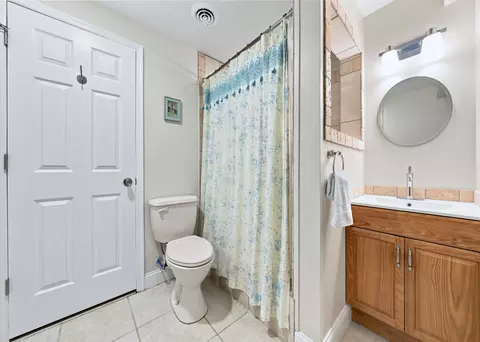 Bath - 82 E Thomas Ct #82, Kennett Square, PA 19348 photo 4 of 4