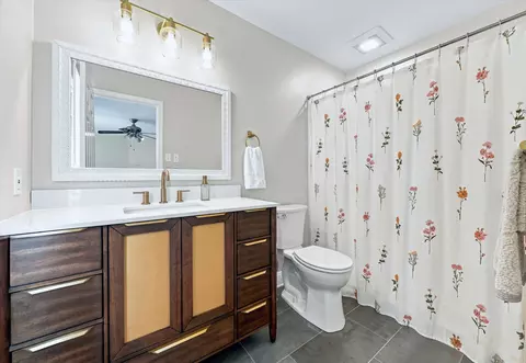 Bath - 82 E Thomas Ct #82, Kennett Square, PA 19348 photo 2 of 4