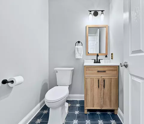 Bath - 82 E Thomas Ct #82, Kennett Square, PA 19348 photo 1 of 4