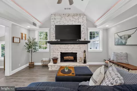 416 N Octorara Trl, Parkesburg, PA 19365